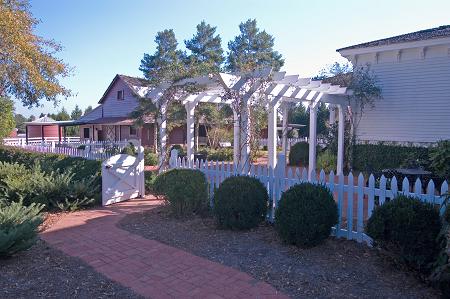 Garden side-view